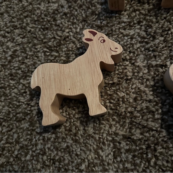 Lanka Kade Natural Wood Farm Animal Set of 7 Cow Sheep‎ Pig Goat Montessori Toys - Picture 7 of 8